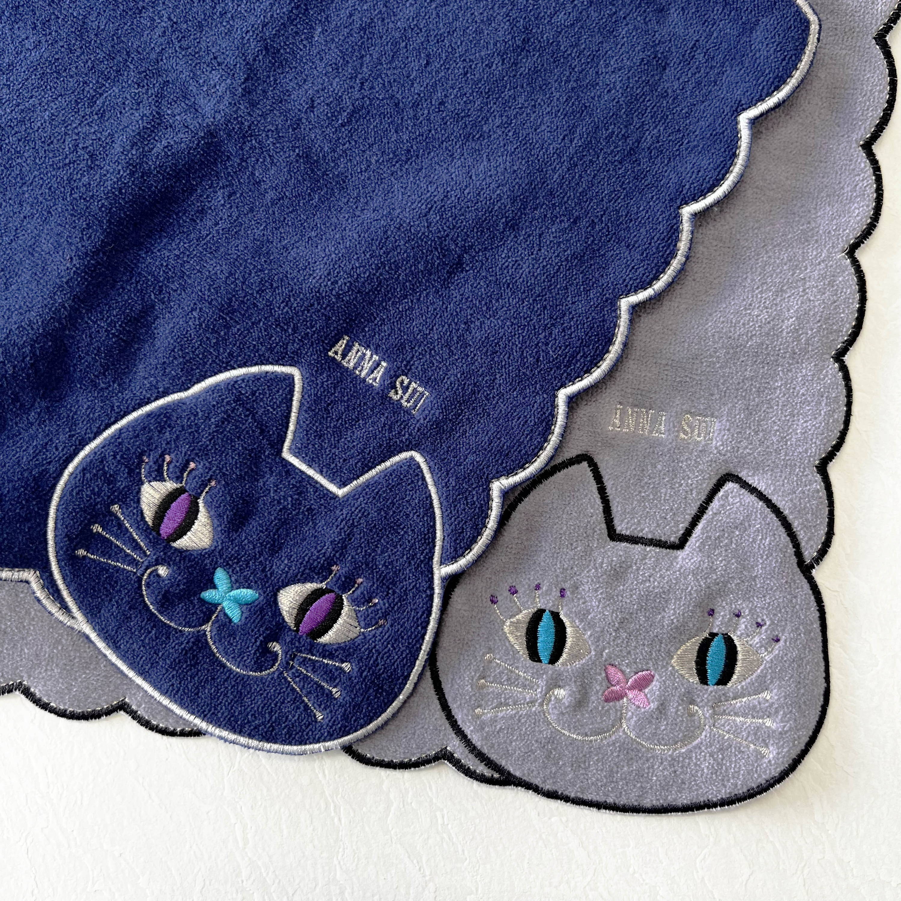 Cat motifs Cat motifs
